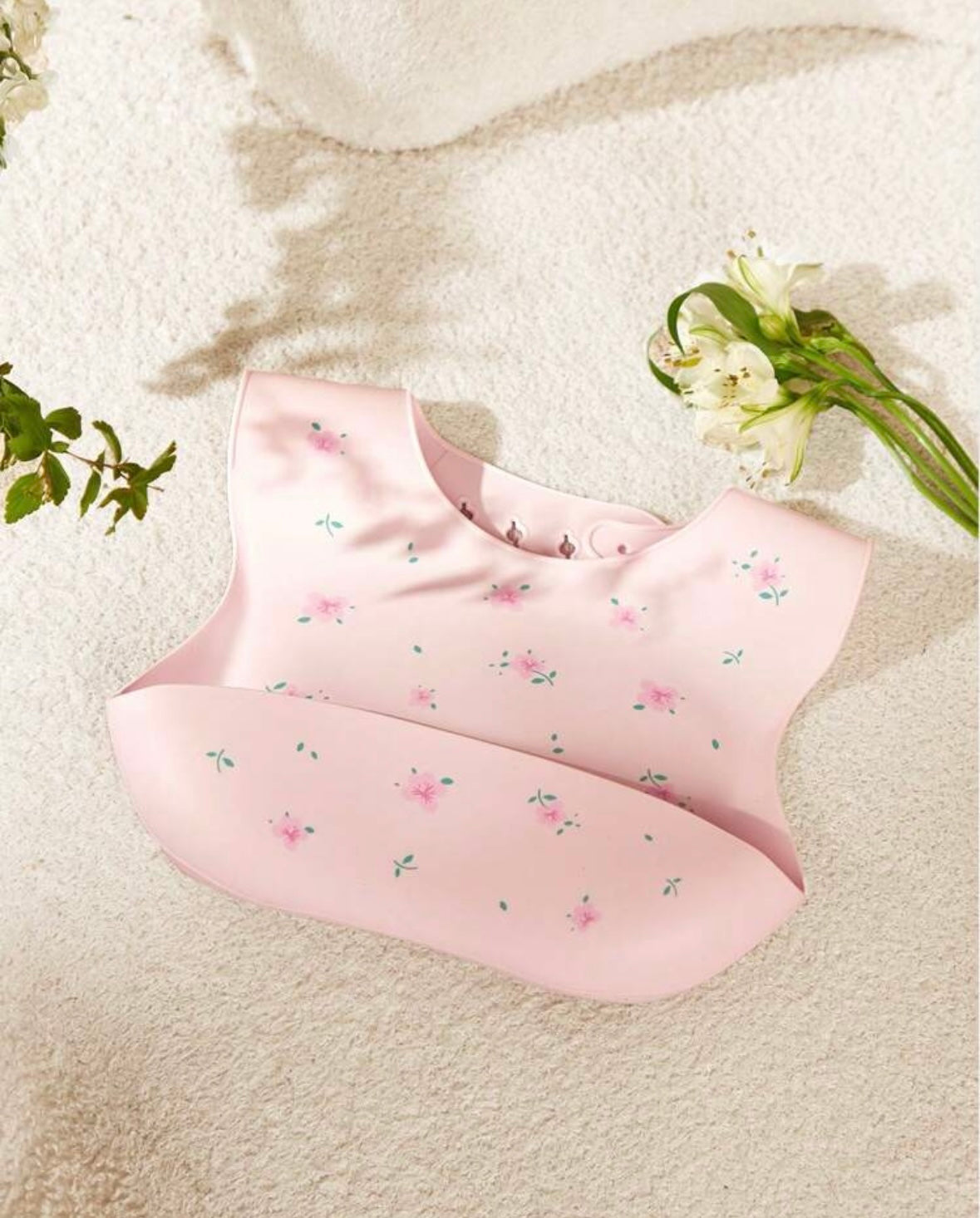 Blossom Catcher Silicone Bib